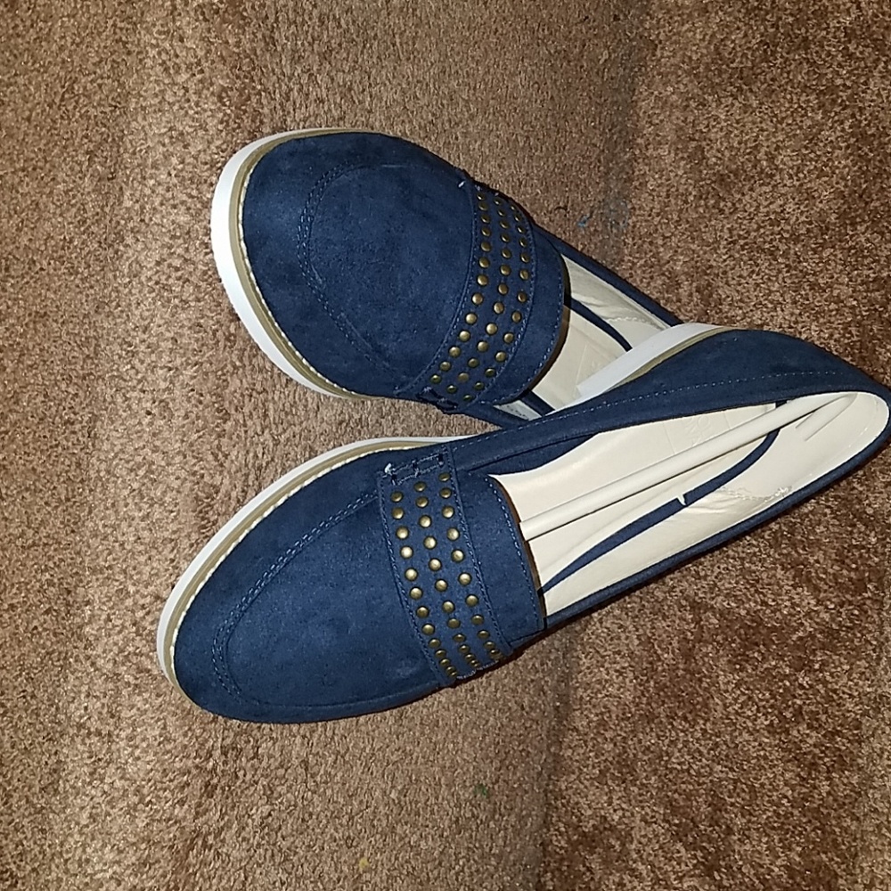 Shoes - Picture 3 of 3